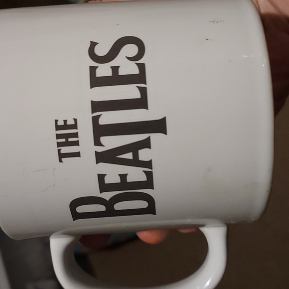 Abbey Road Mug with the Beatles.. 4 In Tall 4 Wide.  No Nicks Or Cracks - Picture 3 of 4